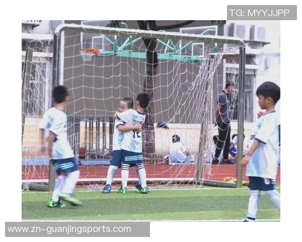 室内足球游戏的魅力与乐趣探索让我们一起享受激情与团队合作的精彩时刻